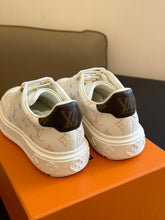 Load image into Gallery viewer, 2023 VL Top quality sneakers -S36
