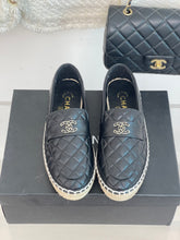 Load image into Gallery viewer, 2023 CC Chain Double C Buckle Rhombus Fisherman Loafers -S42
