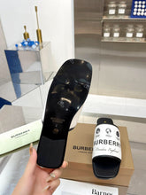 Load image into Gallery viewer, 2023 Burberry flat slippers-S53
