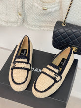 Load image into Gallery viewer, 2023 CC new knitted wool loafers -S43
