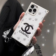 Load image into Gallery viewer, Luxury pearl chain phone case for iphone
