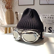 Load image into Gallery viewer, Fashion New Skiing with glasses knitted hat
