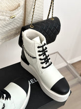 Load image into Gallery viewer, 2023 Chain double CC fashion ankle boots-S25
