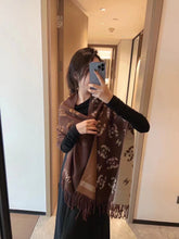 Load image into Gallery viewer, New Luxury autumn and winter Stitching color cashmere warm shawl tassel scarf
