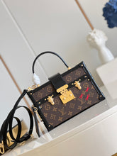 Load image into Gallery viewer, 2023 New Luxury VL  Handbag
