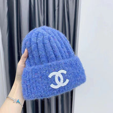 Load image into Gallery viewer, Fashion New autumn and winter knitted hat
