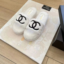 Load image into Gallery viewer, 2023 CC classic four seasons  plush slippers
