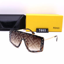 Load image into Gallery viewer, Fashion Women Unisex Sunglasses
