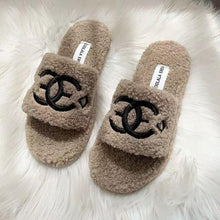 Load image into Gallery viewer, warm slippers soft and comfortable home lambswool slippers
