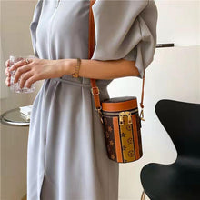 Load image into Gallery viewer, Luxury printing crossbody universal mobile phone bag
