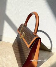 Load image into Gallery viewer, 2022 Celine Handbags -- 40
