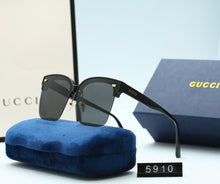 Load image into Gallery viewer, WOMEN FASHION BEACH SUNGLASSES
