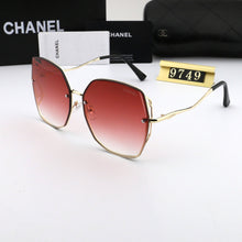 Load image into Gallery viewer, GRADIENT COLOR WOMEN SUNGLASSES
