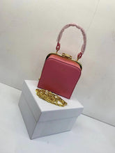 Load image into Gallery viewer, 2022 Celine Handbags -- 38
