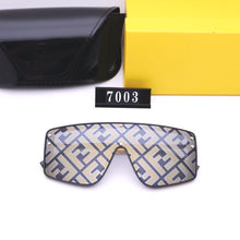 Load image into Gallery viewer, Fashion Women Unisex Sunglasses
