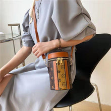 Load image into Gallery viewer, Luxury printing crossbody universal mobile phone bag
