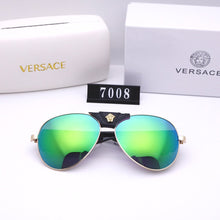 Load image into Gallery viewer, 2021 Classical Fashion Women Men Sunglasses
