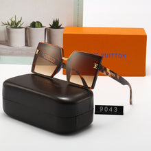 Load image into Gallery viewer, 2022 New Style Ladies Fashion Classic Sunglasses
