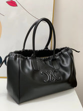 Load image into Gallery viewer, 2022 Celine Handbags -- 37
