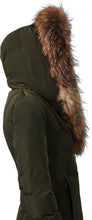 Load image into Gallery viewer, Kay Natural Fur Signature Collar Down Coat - Women&#39;s|-|Manteau en duvet à col en fourrure naturelle signature Kay - Femme
