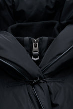 Load image into Gallery viewer, Kay Down Coat with Signature Collar - Women&#39;s|-|Manteau Kay en duvet à col signature - Femme
