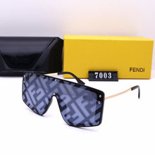 Load image into Gallery viewer, Fashion Women Unisex Sunglasses
