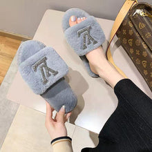 Load image into Gallery viewer, Women&#39;s Luxury diamond Home Shoes Flat Slippers Faux Fur plush slippers
