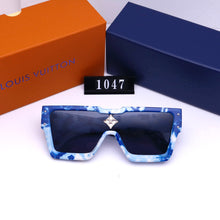 Load image into Gallery viewer, New Ladies Fashion Classic Sunglasses in 2022
