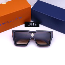 Load image into Gallery viewer, New Ladies Fashion Classic Sunglasses in 2022
