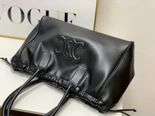 Load image into Gallery viewer, 2022 Celine Handbags -- 37
