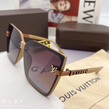 Load image into Gallery viewer, Classical Women Sunglasses Men Sunglasses
