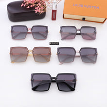 Load image into Gallery viewer, 5 COLORS LETTER DECORATION TR90 SQUARE POLARIZED SUNGLASSES
